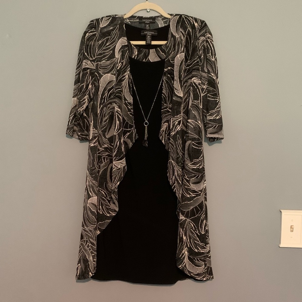 Black & Ivory 2 pc dress set w/ built in necklace